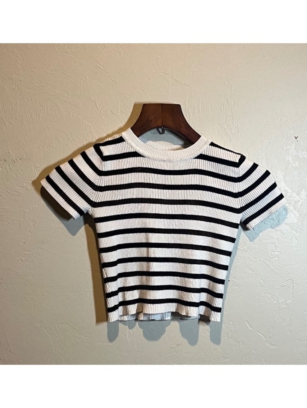 Art Class Black and White Striped Ribbed Short Sleeve Top